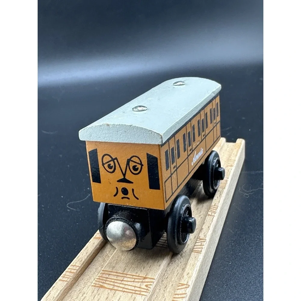 Annie Passenger‎ Car Thomas Wooden Railway Vtg 2003 Train Engine Learning Curve